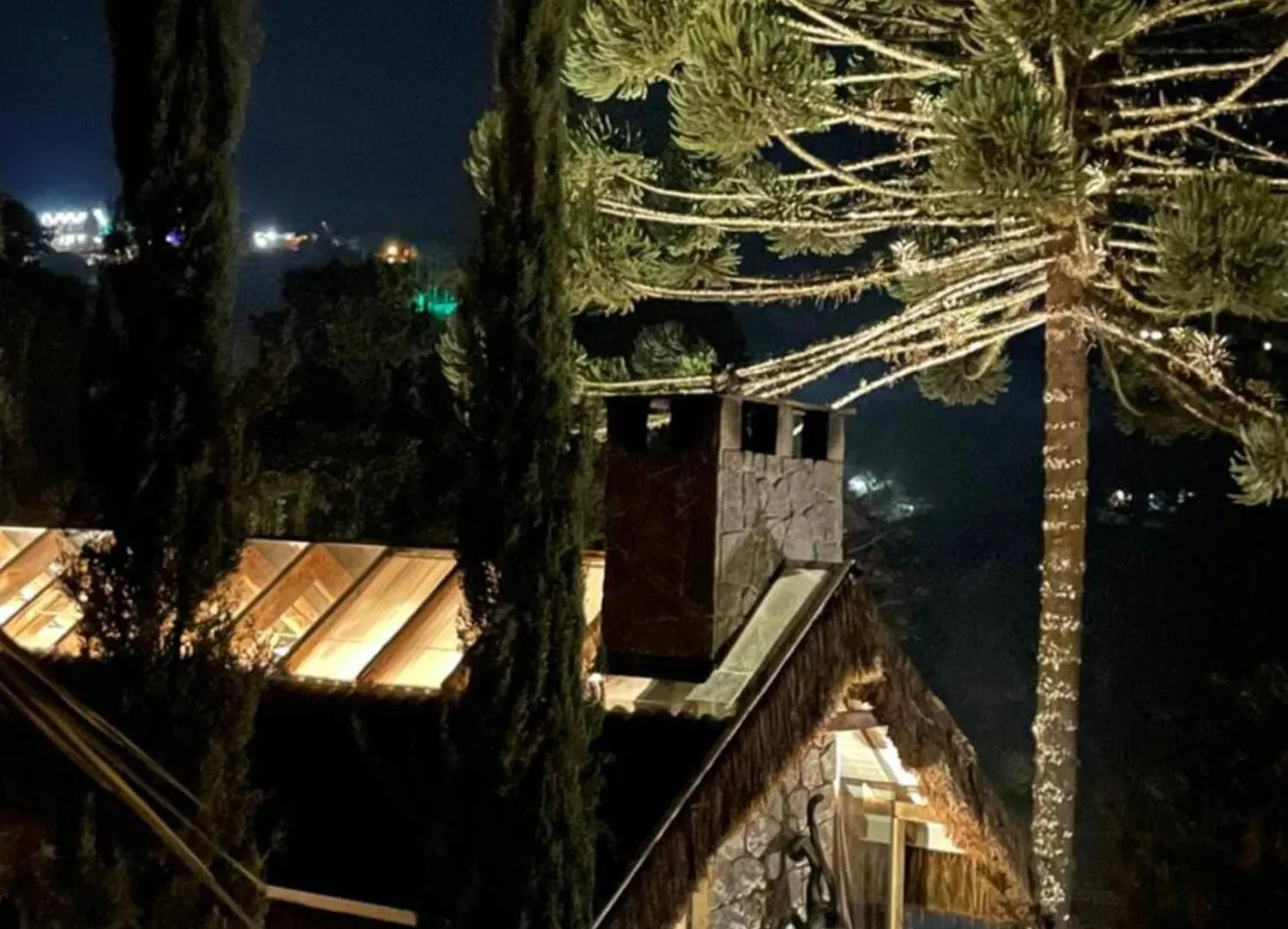 Chalet Com Jacuzzi Sauna Lareira E Telao Cinema Campos do Jordao Villa