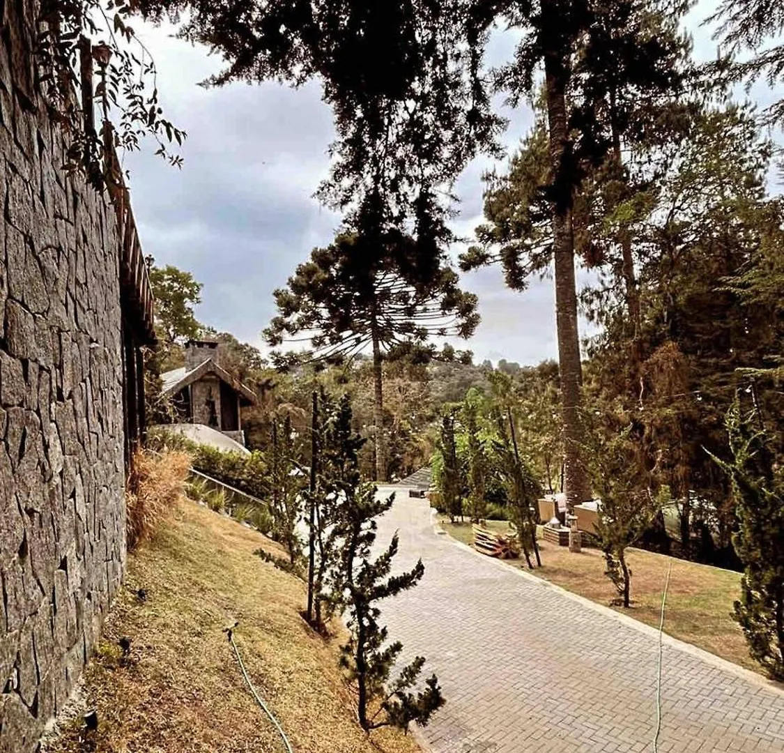 Chalet Com Jacuzzi Sauna Lareira E Telao Cinema Campos do Jordao Brezilya
